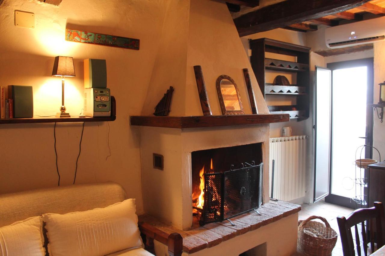 Petite Maison, Nel Borgo Di チェトーナ エクステリア 写真